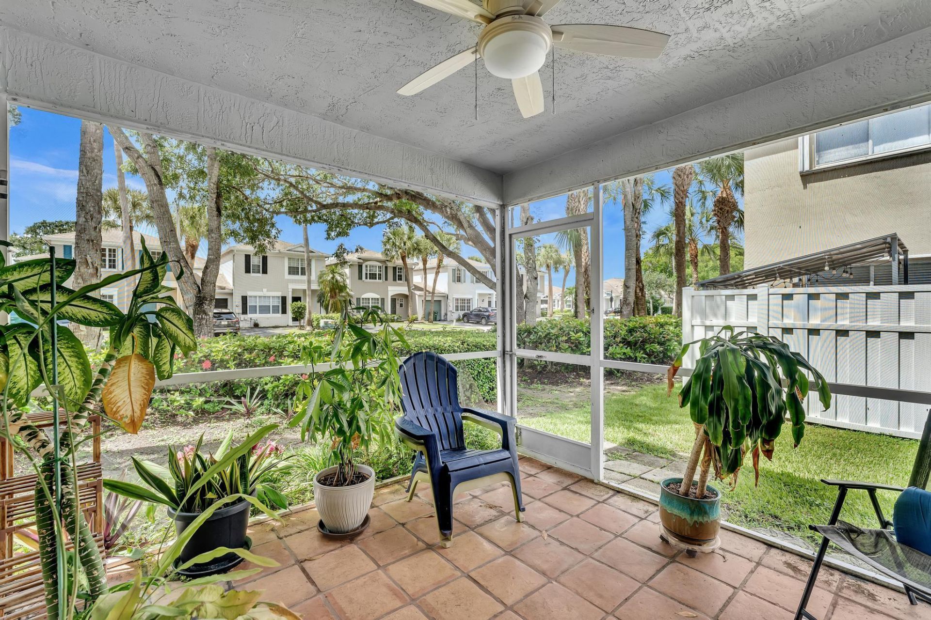 6001 Harbor Isle Way, Unit 494, Tamarac, FL 33321 Photo