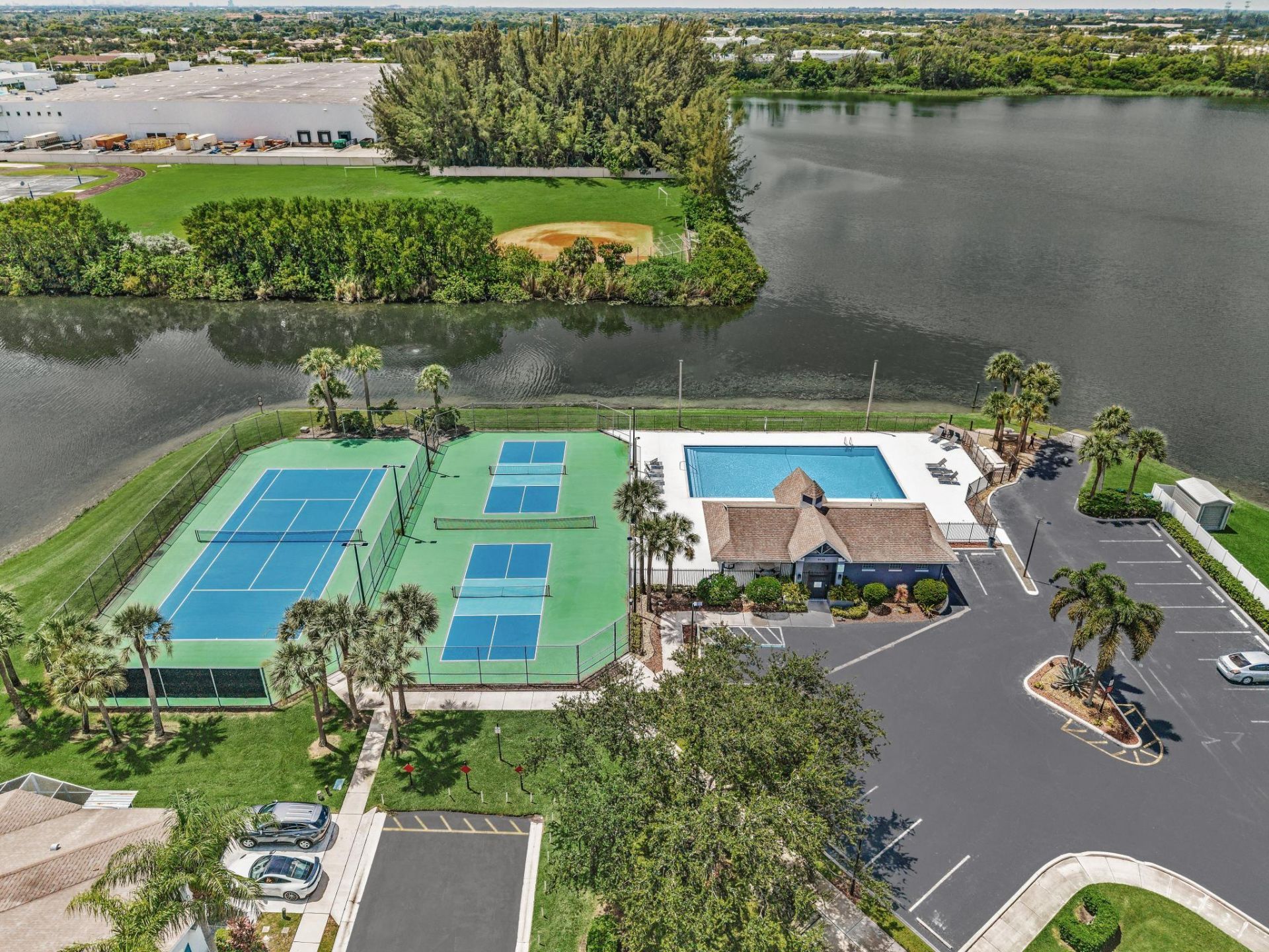 6001 Harbor Isle Way, Unit 494, Tamarac, FL 33321 Photo