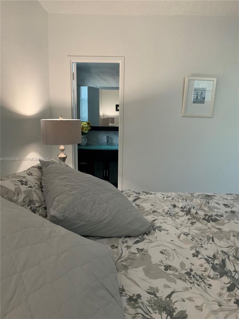 3901 S Ocean Dr , Unit 12V, Hollywood, FL 33019 Photo