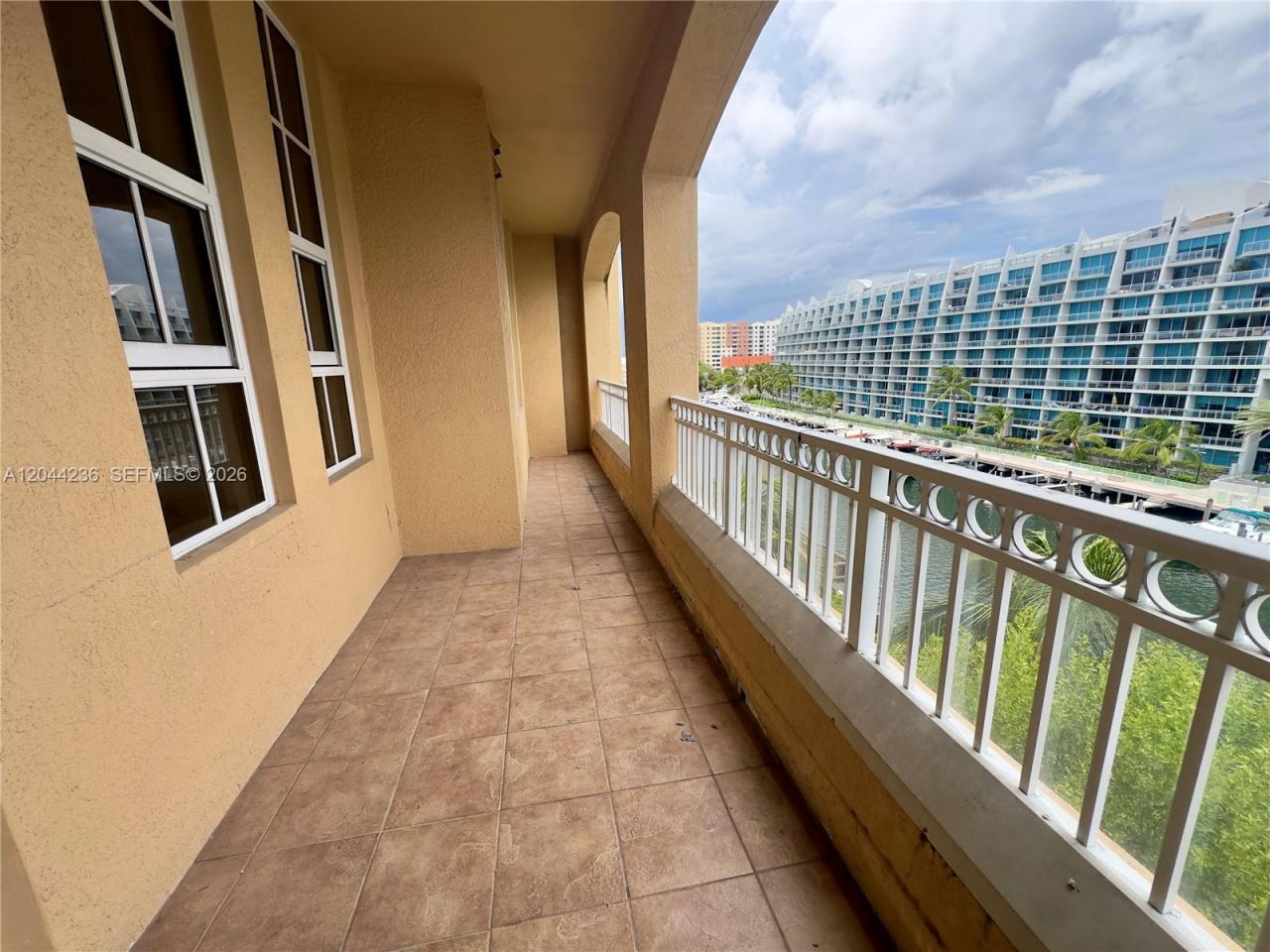 3001 NE 185th St, Unit 515, Aventura, FL 33180 Photo