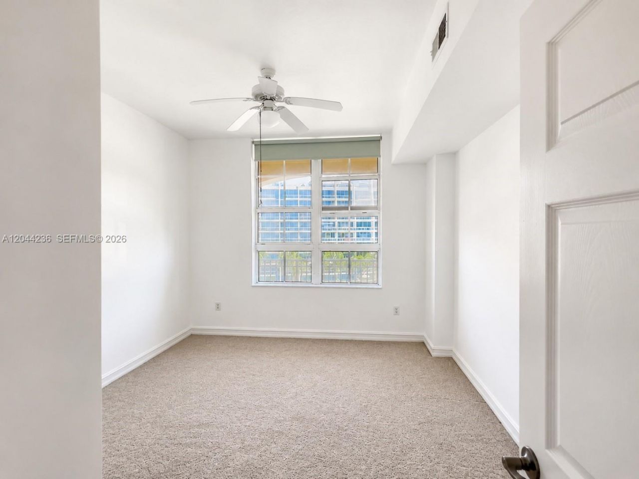 3001 NE 185th St, Unit 515, Aventura, FL 33180 Photo