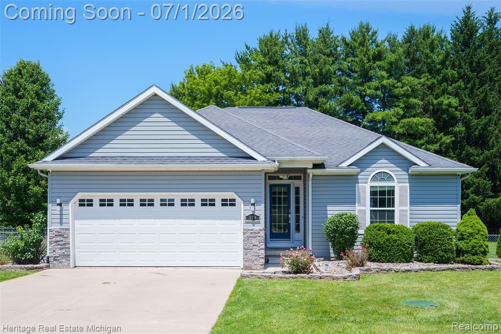 319 E Diamond Way, Morrice Vlg, MI 48857 Main Photo