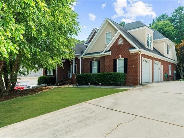 3737 Falls Trail , Winston, GA 30187