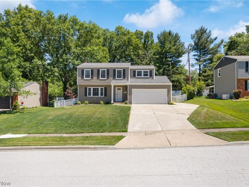 3865 Silver Wood Drive, Stow, OH 44224 Photo 2