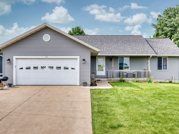 82 Prairie Drive , Miles, IA 52064