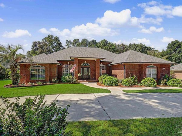 3019 Greystone Dr, Pace, FL 32571