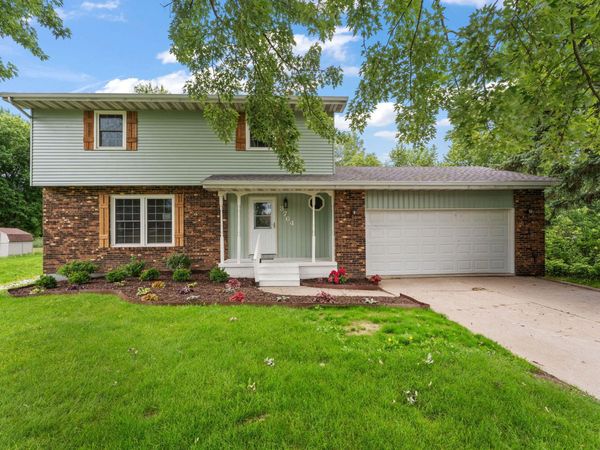 3764 Kingsway Drive, Crown Point, IN 46307