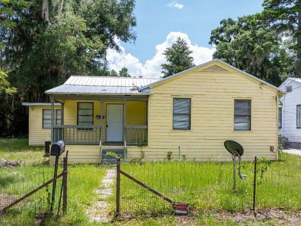 656 NE LAKE DR, Lake City, FL 32055