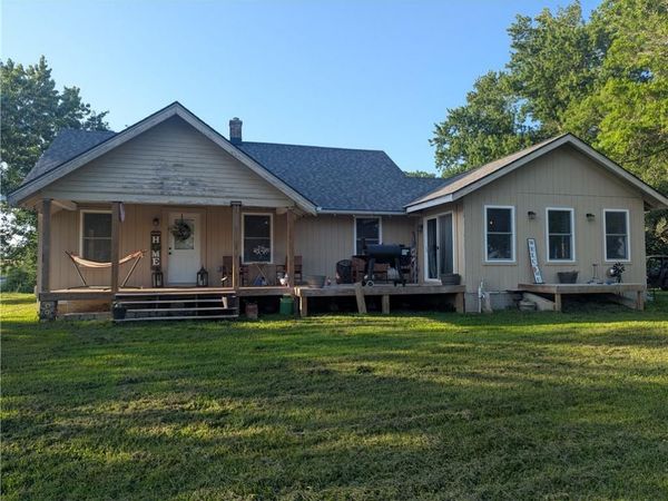 6426 NE Witt Road, Turney, MO 64493