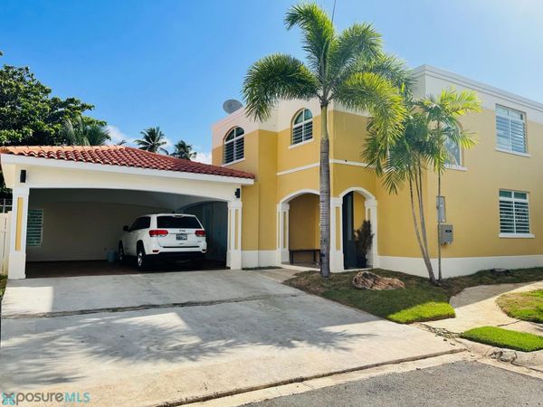 D-10 CALLE ALMENDRO, Vega Alta, PR 00692