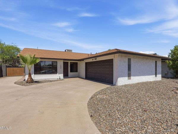 1302 S REVERE, Mesa, AZ 85210