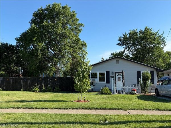 362 Brace Avenue , Elyria, OH 44035