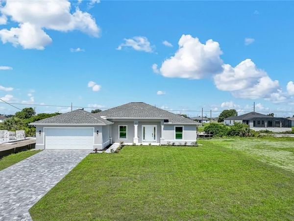 2622 NE 1st PL , CAPE CORAL, FL 33909
