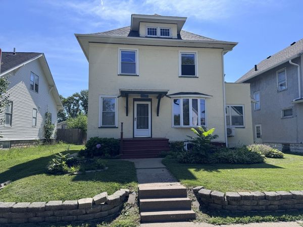1119 38TH Street, Rock Island, IL 61201