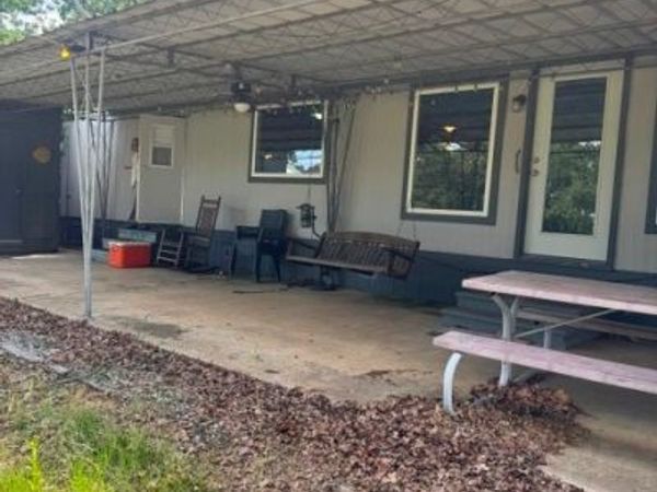 9058 Rosewood Circle E, Kingston, OK 73439