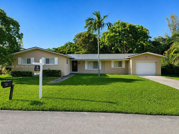 10521 SW 125th St, Miami, FL 33176