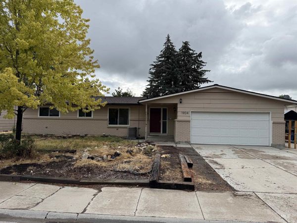1904 NW 8th St, Meridian, ID 83646