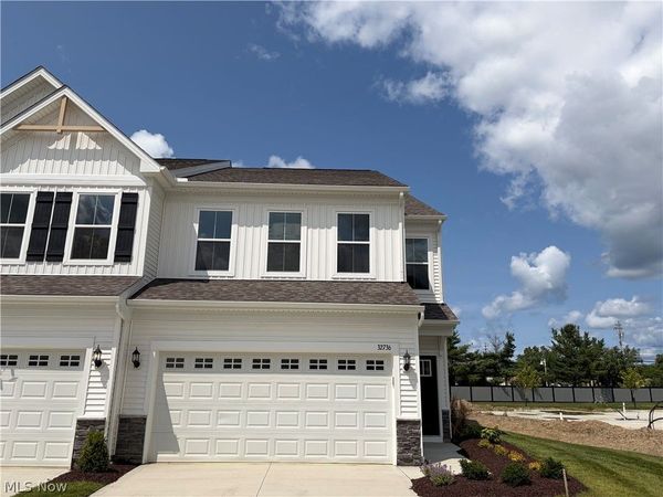 32736 Sandridge Run, Avon Lake, OH 44012