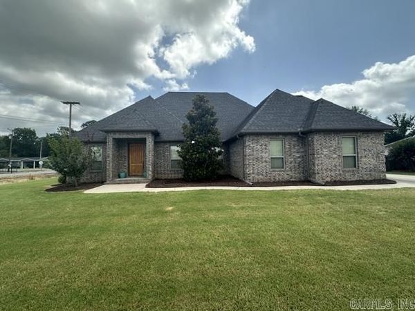 9 Eagle Drive, Lonoke, AR 72086