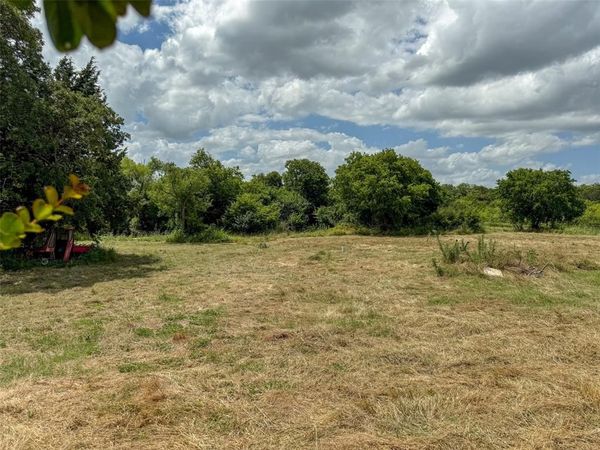 1700 Don Lee Road, Cleburne, TX 76058