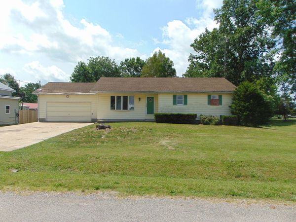 107 W Chestnut Street , Campbell Hill, IL 62916