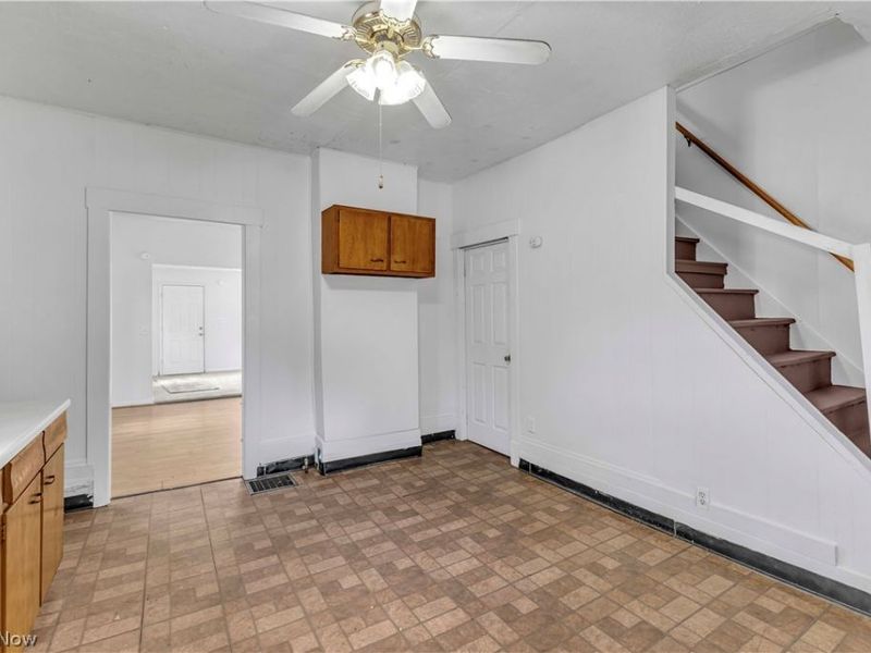 315 Plymouth Avenue, Girard, OH 44420 Photo 12