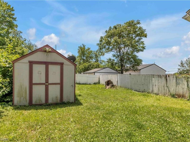 315 Plymouth Avenue, Girard, OH 44420 Photo 20