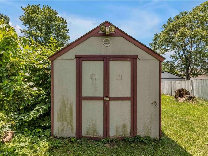 315 Plymouth Avenue, Girard, OH 44420 Photo 22