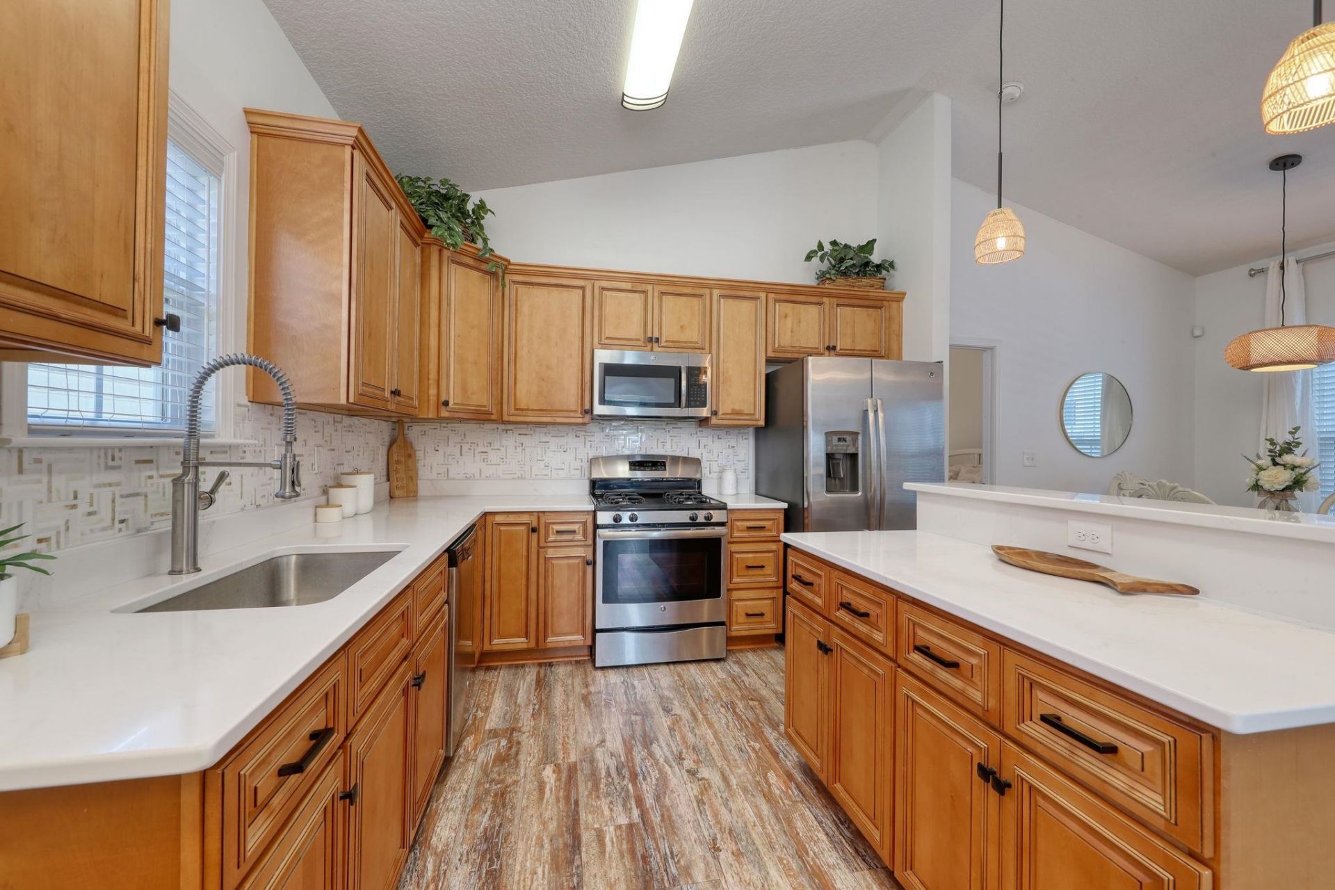 502 Castellar Ln. Photo 17