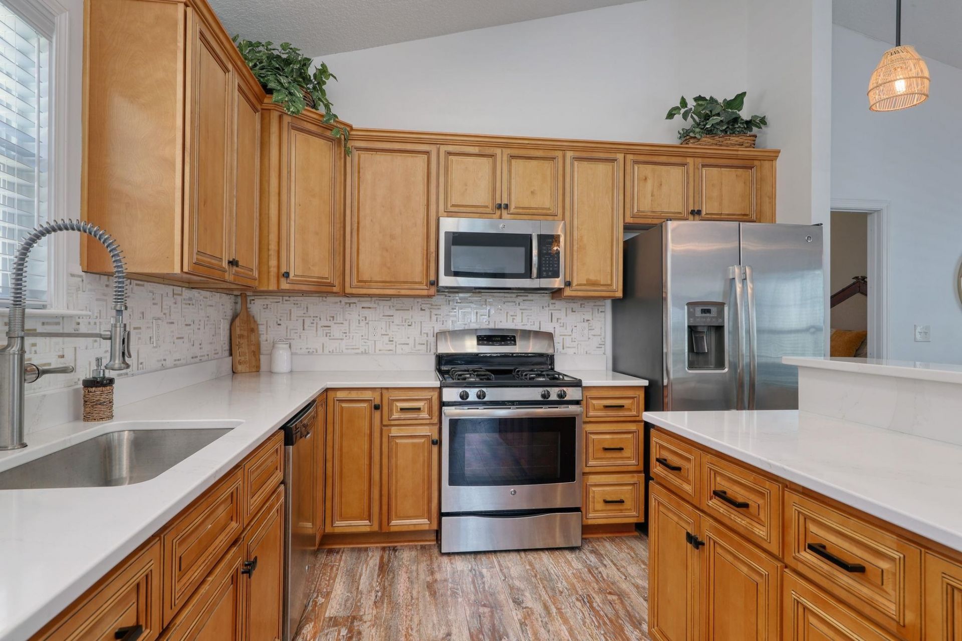 502 Castellar Ln. Photo 19