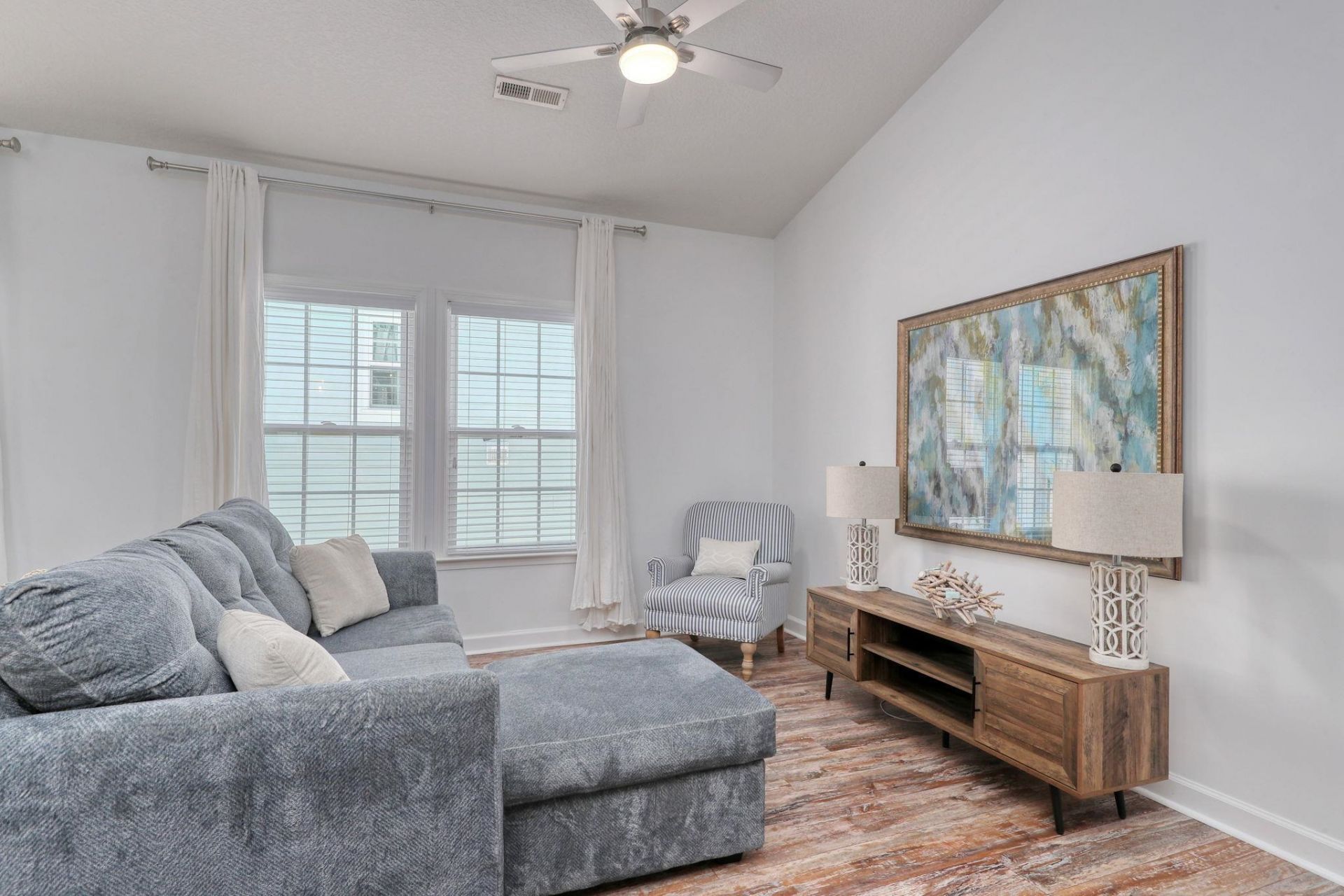 502 Castellar Ln. Photo 26