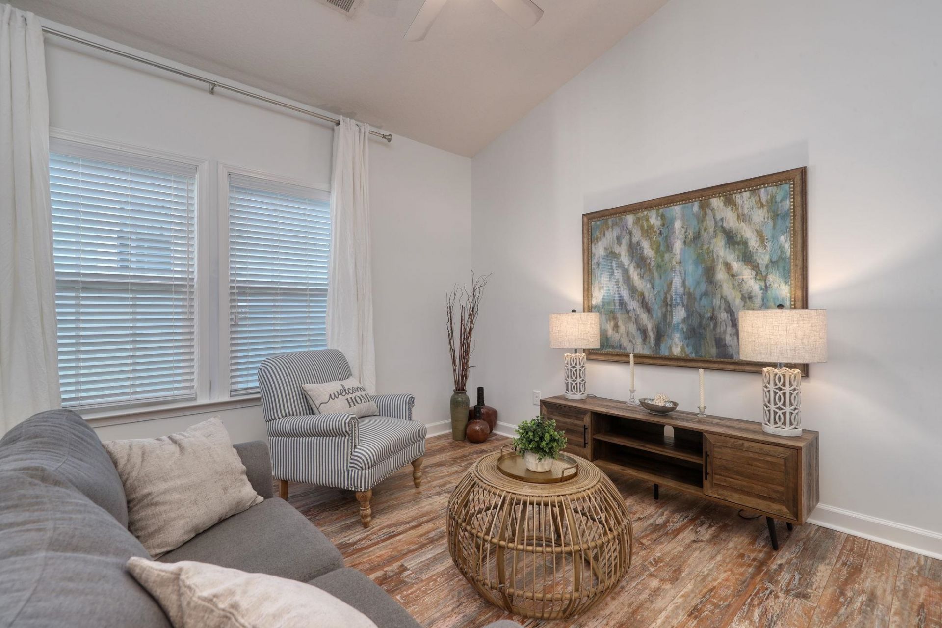 502 Castellar Ln. Photo 27