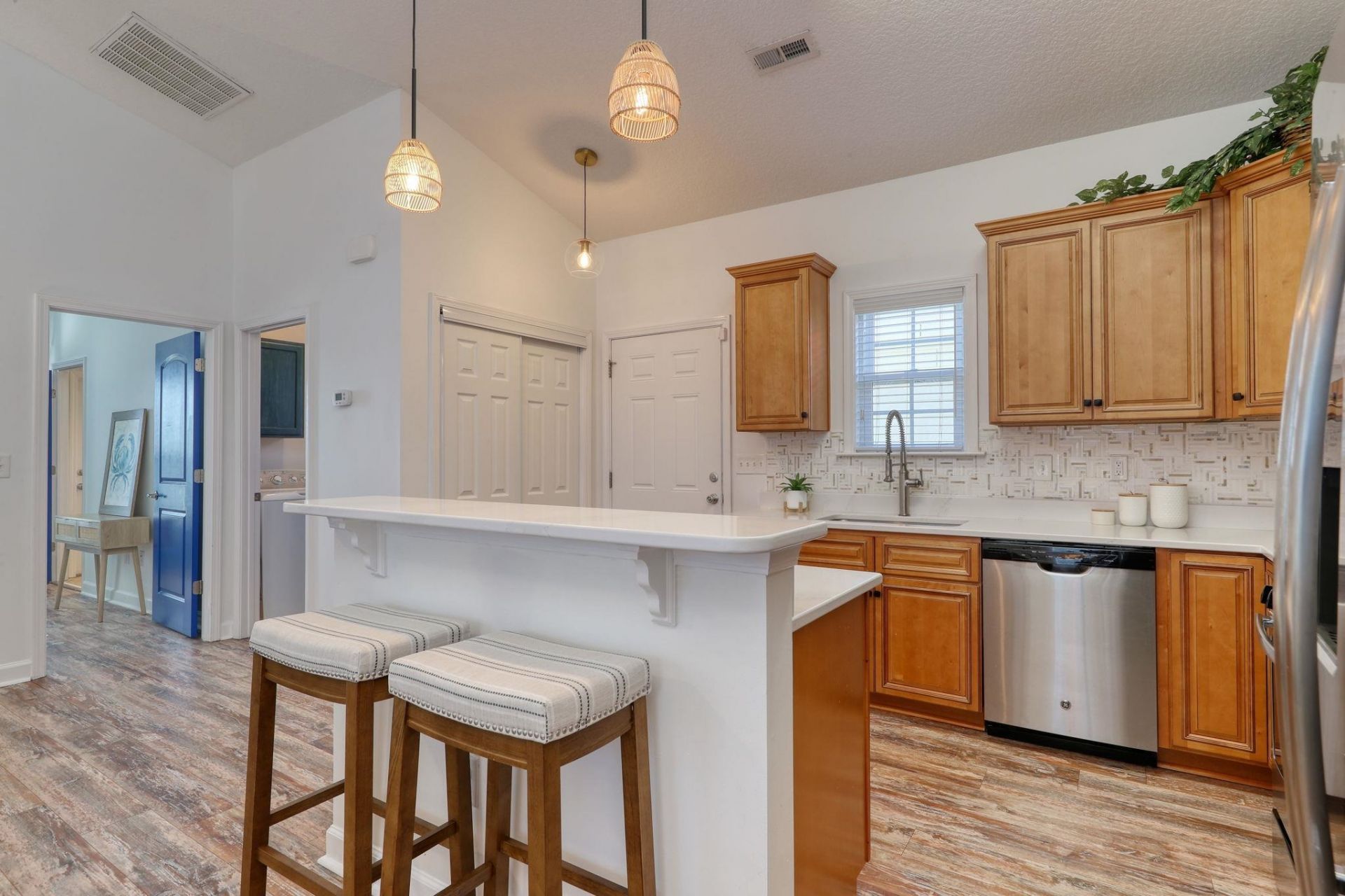 502 Castellar Ln. Photo 43