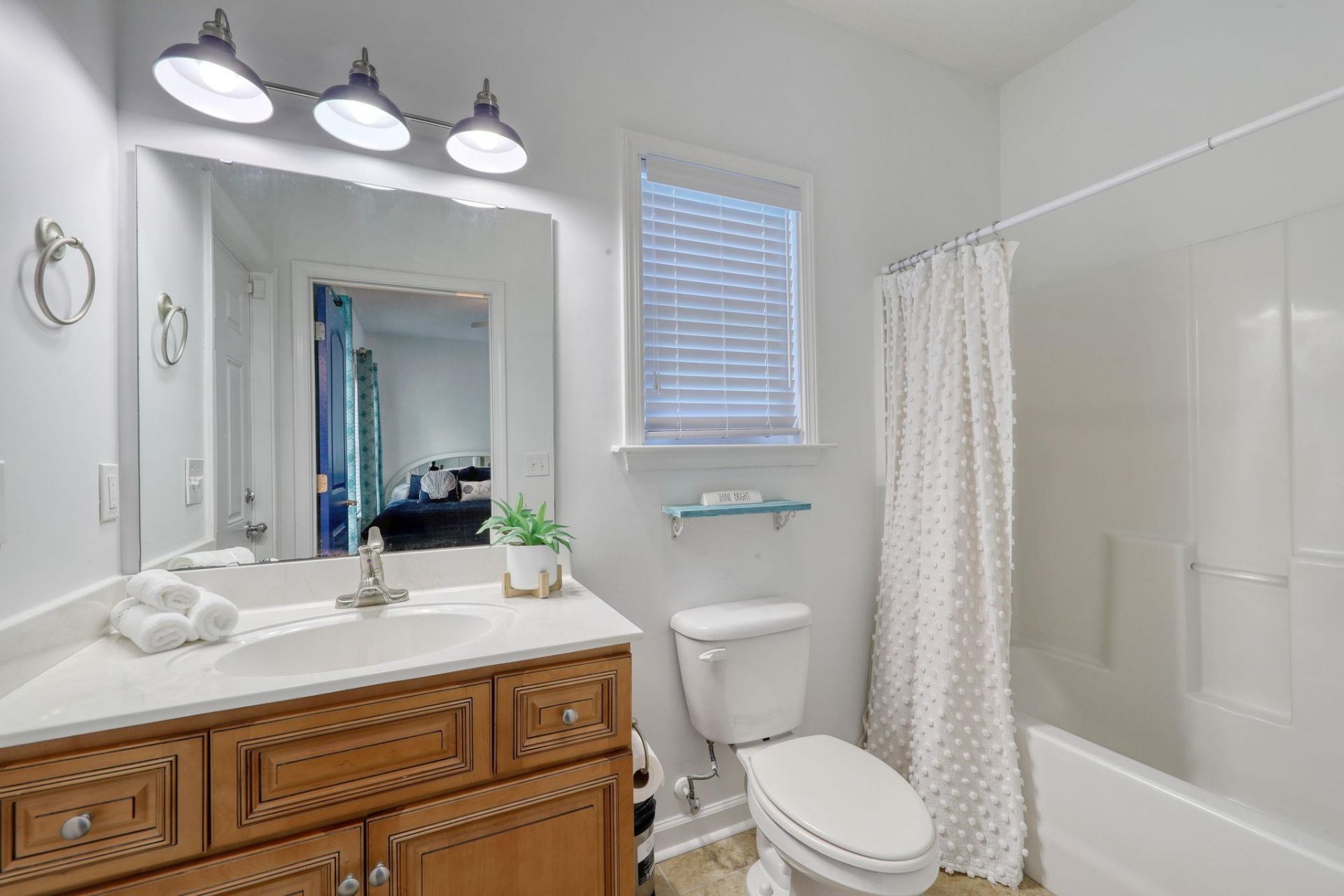 502 Castellar Ln. Photo 49