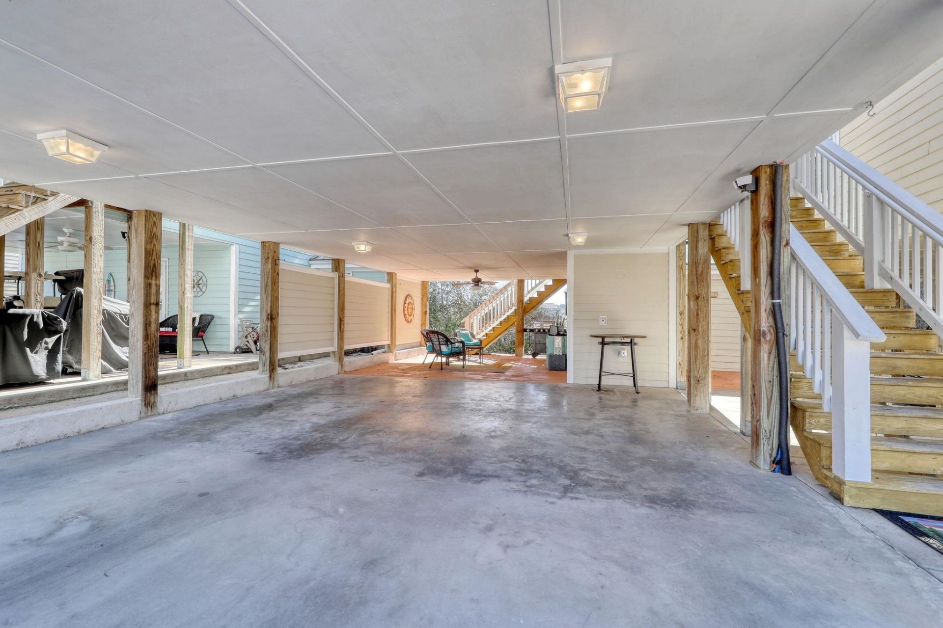 502 Castellar Ln. Photo 6