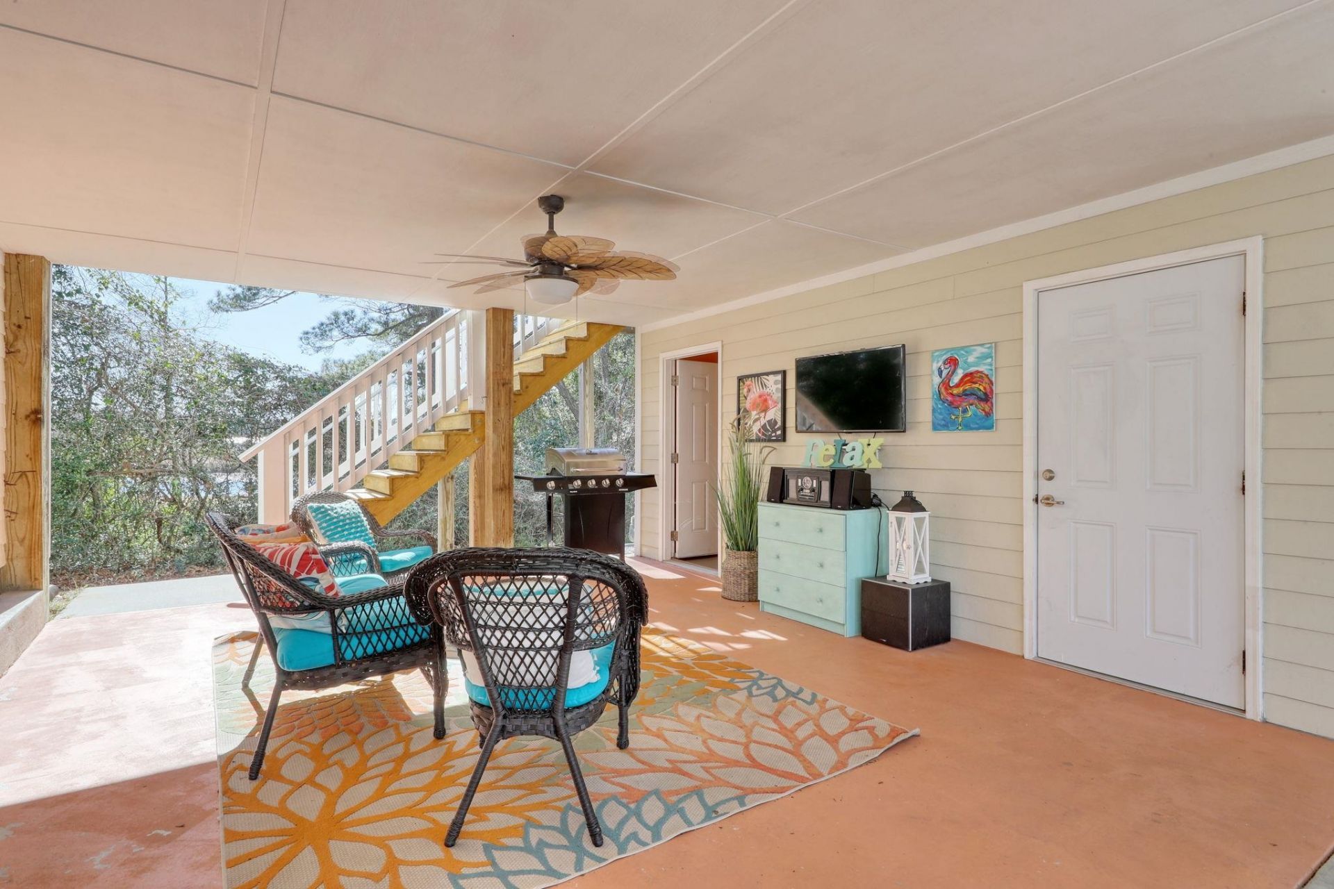 502 Castellar Ln. Photo 8