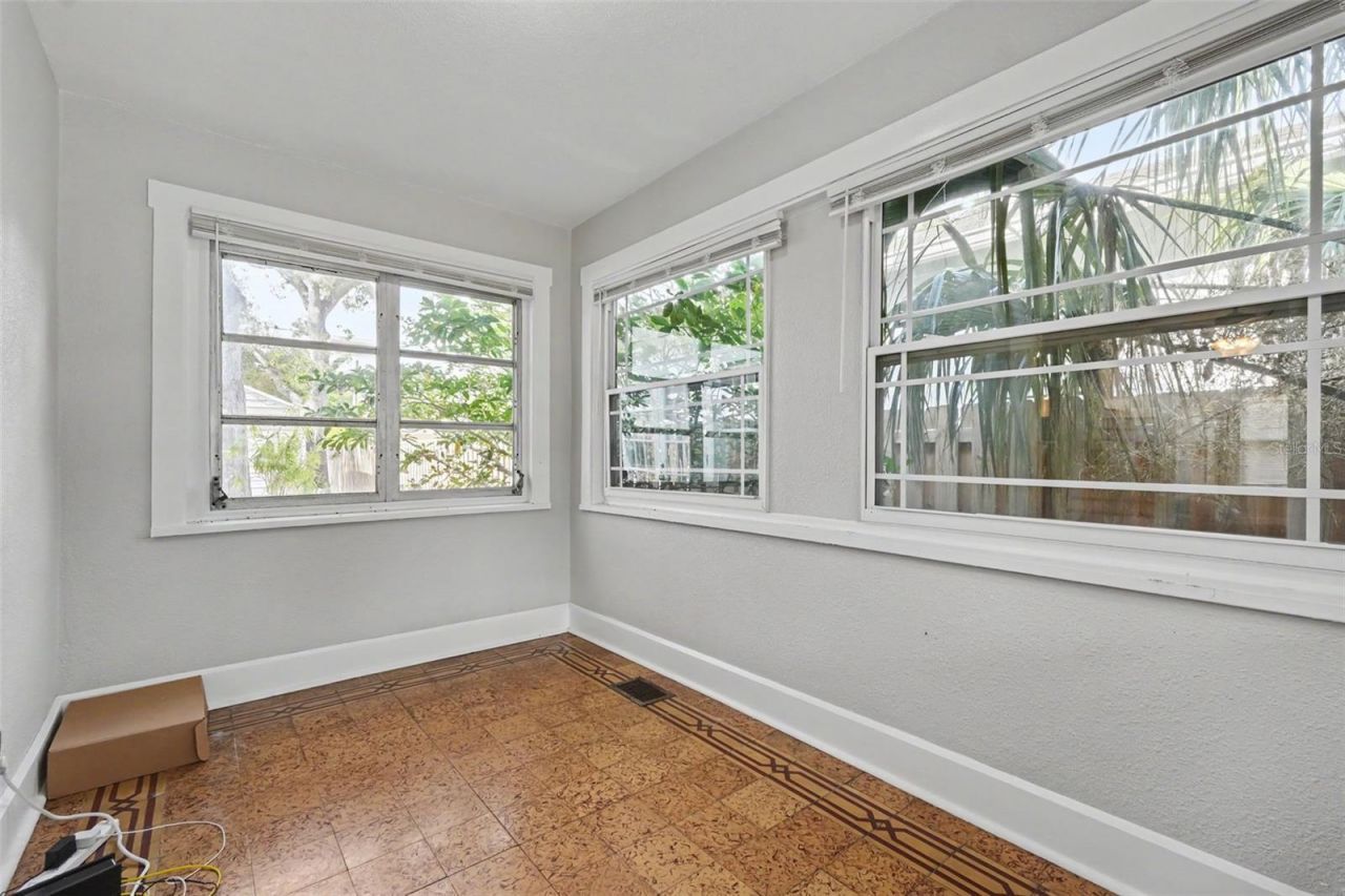 5441 1st Avenue N, Saint Petersburg, FL 33710 Photo