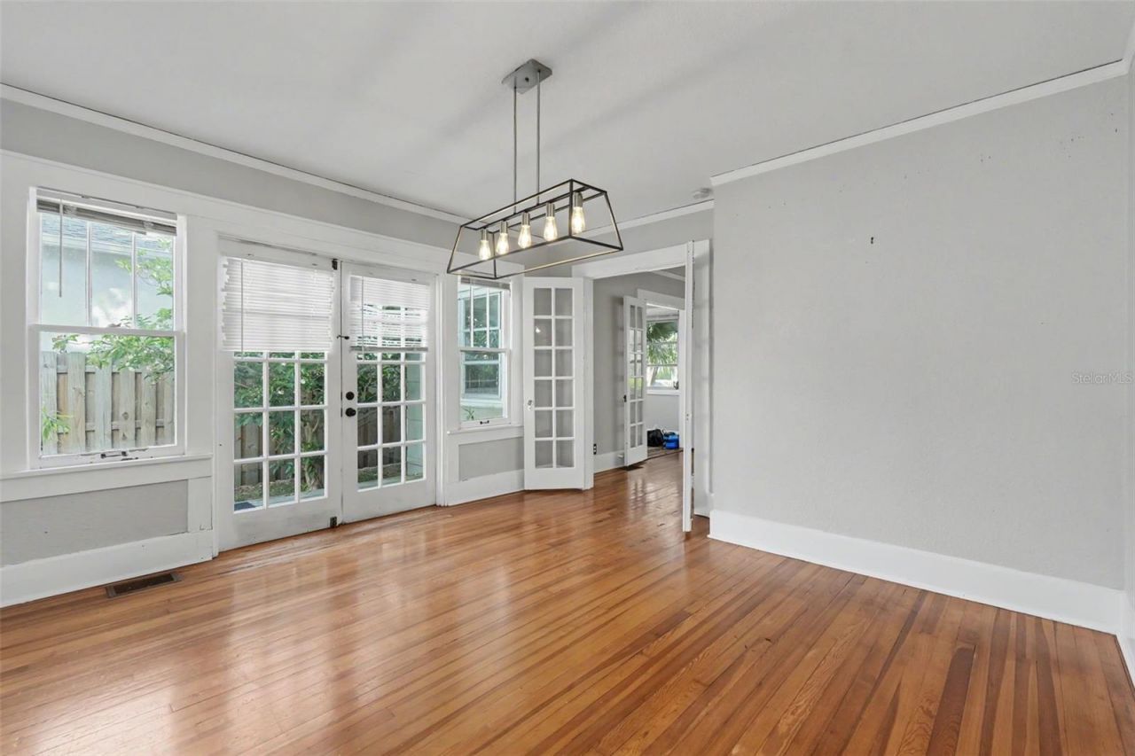 5441 1st Avenue N, Saint Petersburg, FL 33710 Photo