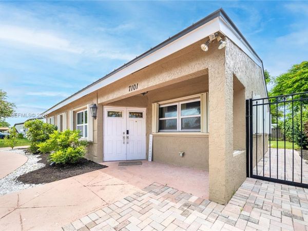 7101 Hope St , Hollywood, FL 33024