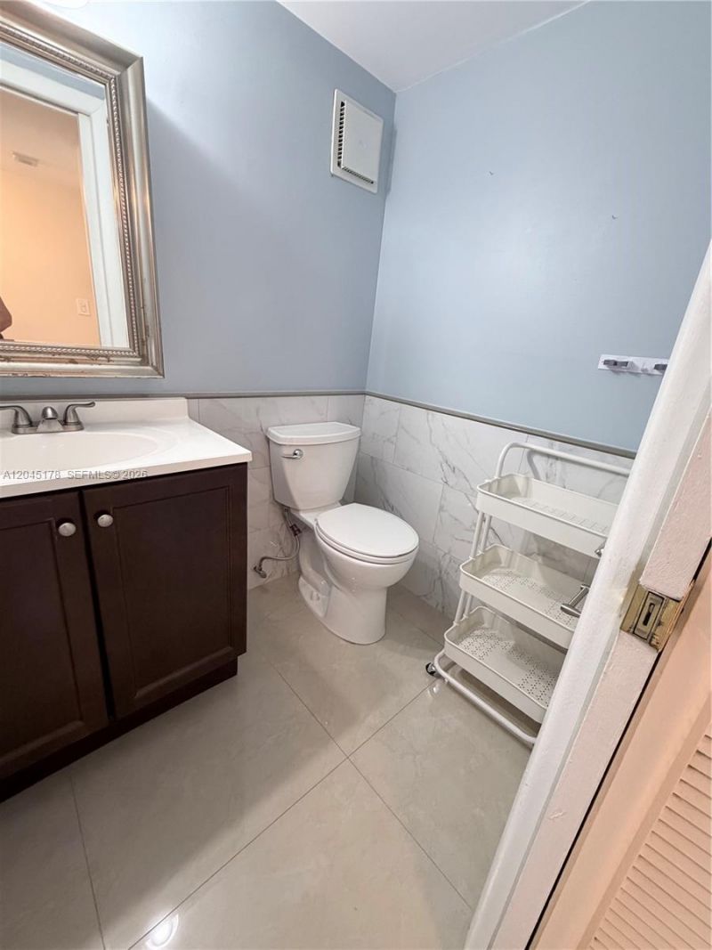 10845 SW 112th Ave, Unit 211, Miami, FL 33176 Photo