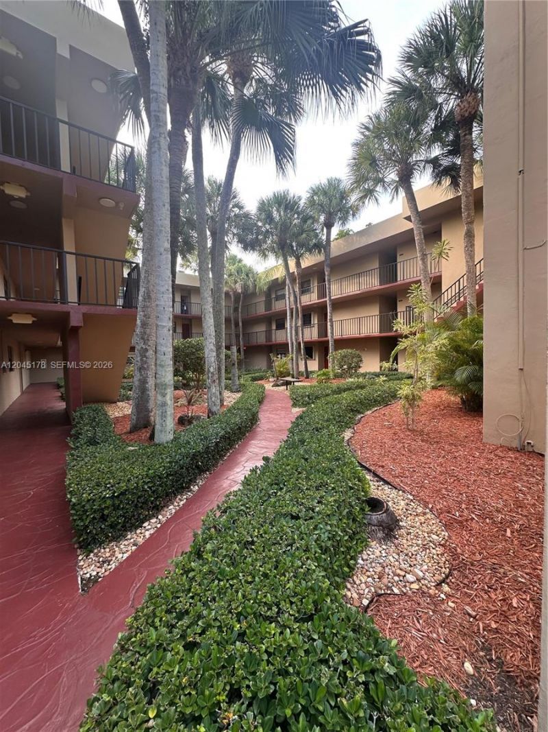 10845 SW 112th Ave , Unit 211, Miami, FL 33176 Photo