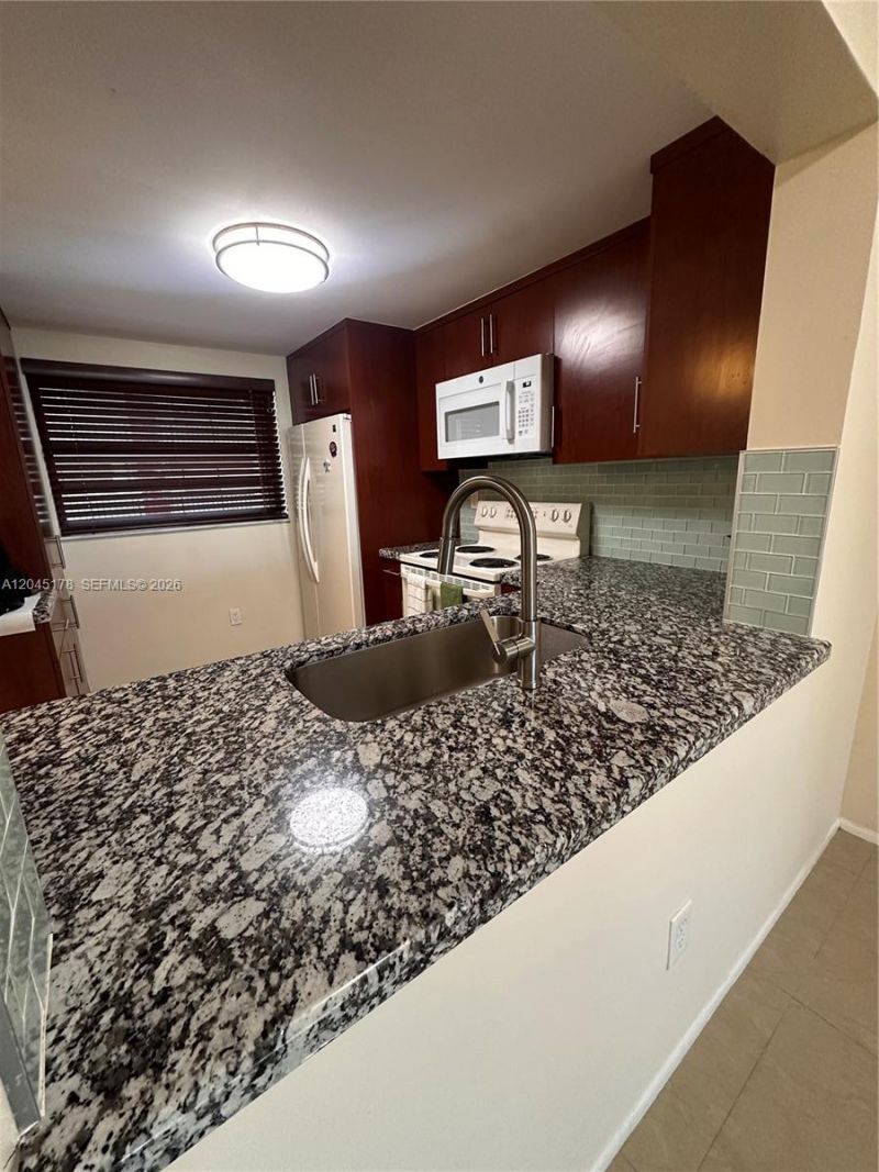10845 SW 112th Ave , Unit 211, Miami, FL 33176 Photo