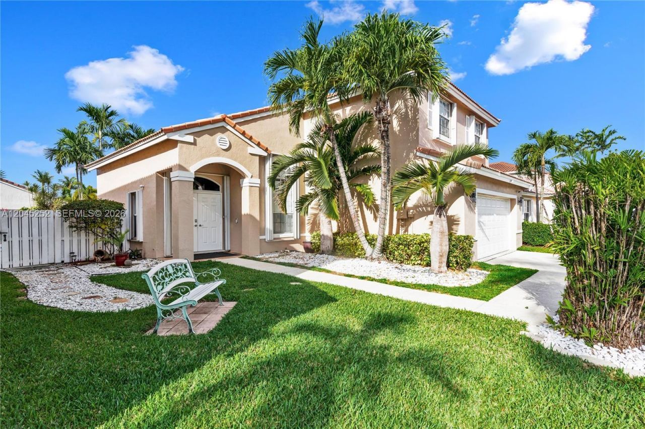 18910 NW 10th Ter, Pembroke Pines, FL 33029 Photo