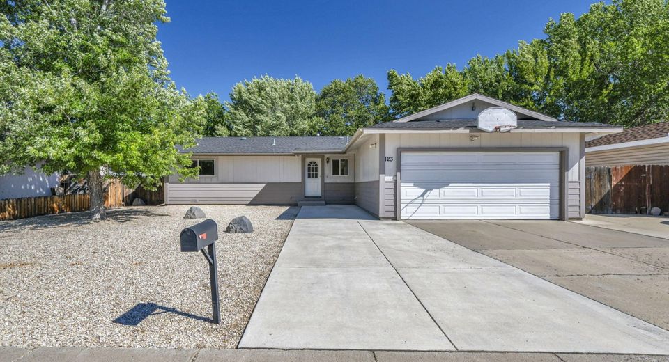 123 Broadleaf Lane, Carson City, NV 89706 Photo