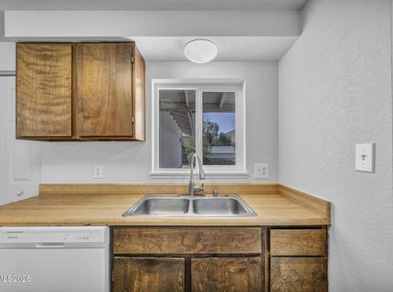 123 Broadleaf Lane, Carson City, NV 89706 Photo