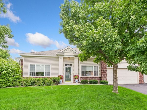 2014 Stahlke Way, Chaska, MN 55318