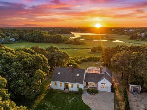 26 Hardings Beach Rd, Chatham, MA 02633
