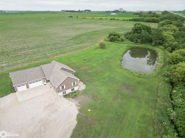 2635 Highway 24, New Hampton, IA 50659