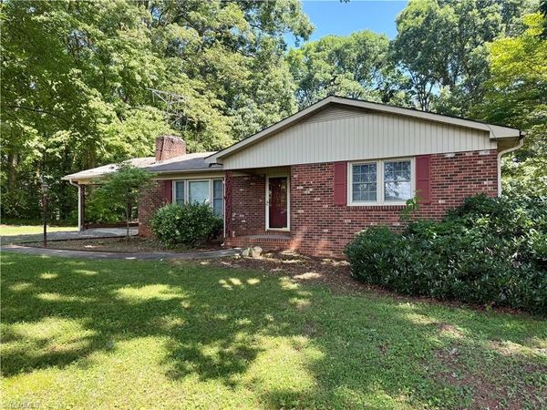 542 Wr Gillespie Road , Dobson, NC 27017