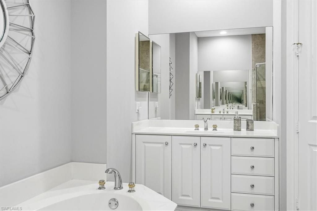 3695 Montreux Ln, Unit 202, Naples, FL 34114 Photo